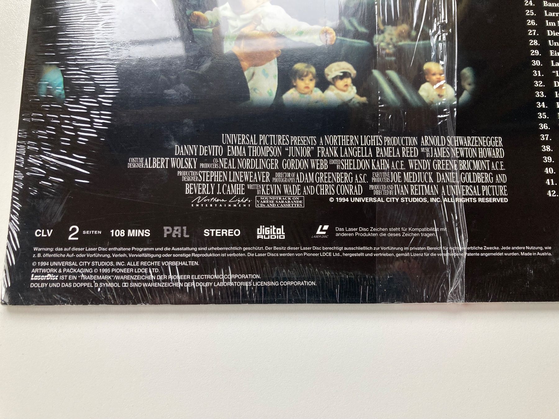 Tutti i DVDs: Neu/OVP Laserdisc - Junior - Arnold Schwarzenegger, DeVito, – Nuovo e nell'imballaggio originale da Münchenstein venduto da antares09 2