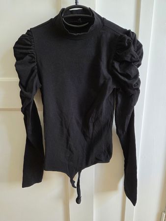 Only Body in schwarz mit Puffärmel Stehkragen Grösse XS 