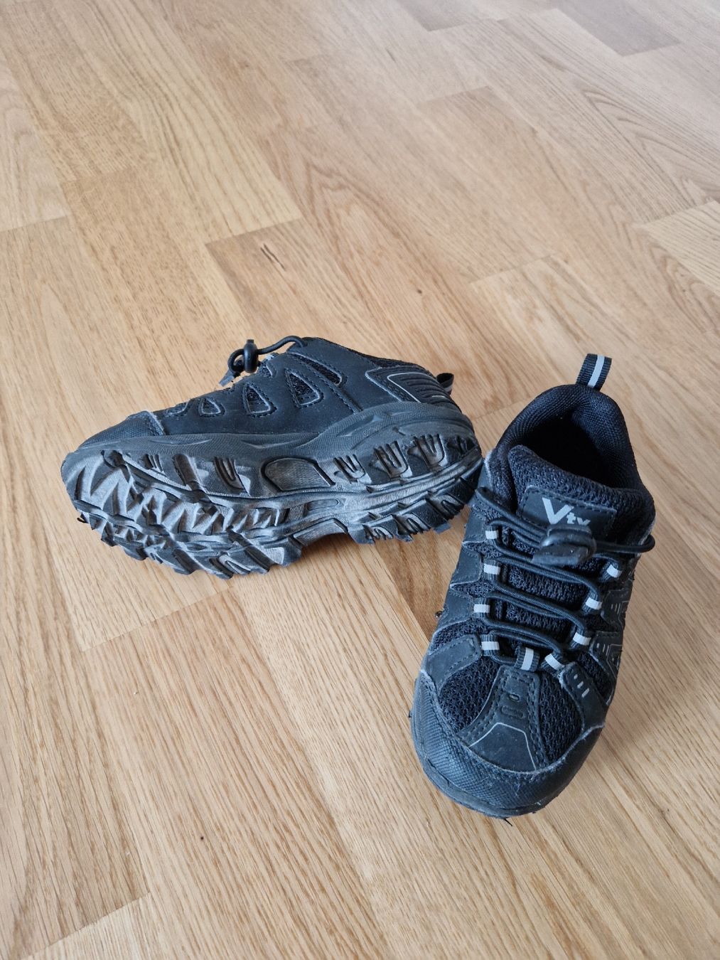 Scarpe per ragazzi: Schuh Gr 26 – Usato da Zürich venduto da mel_mzx6