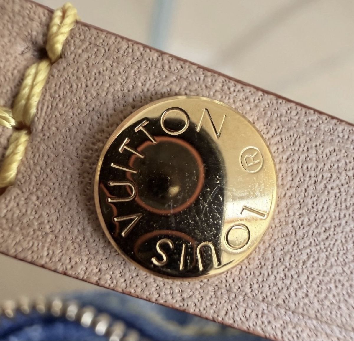 Louis Vuitton Sacs femmes: Louis Vuitton Pochette Valley Monogram – Neuf (Voir description) à Chur par tince07 8
