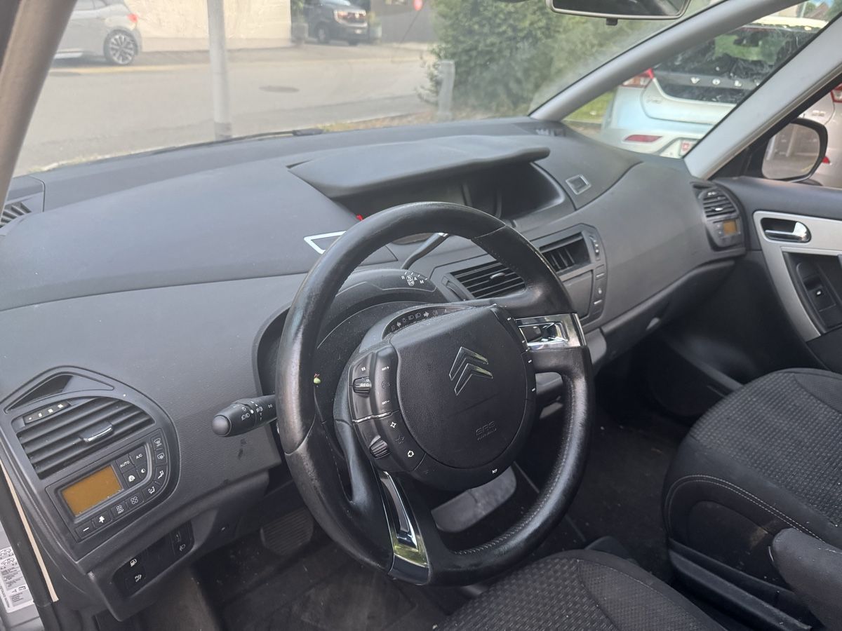 Citroën Autos: Citroen c4 1.6 benzin 2010  – D'occasion à Obergösgen par Jasmin.31 2