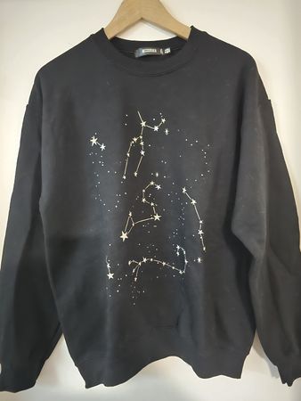 Pullover schwarz Motiv Sterne Grösse M gebraucht