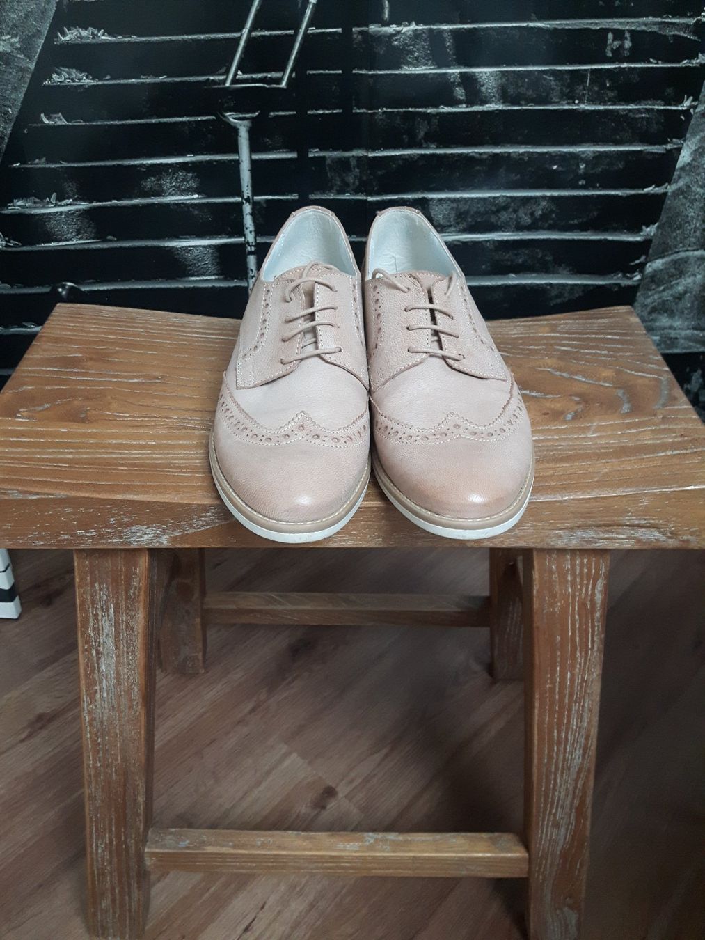 Scarpe da donna: Brogues Leder Schnürschuhe Gr. 38 nude beige – Usato da Beckenried venduto da SylvkensWorld 1
