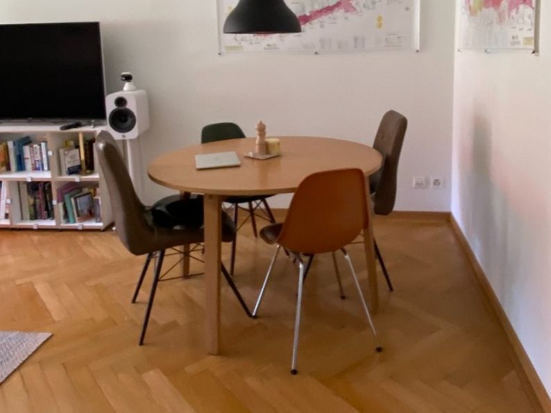 Normann Copenhagen Tables: Esstisch Eiche rund 120cm Durchmesser – D'occasion à Zürich par sop_669v 1