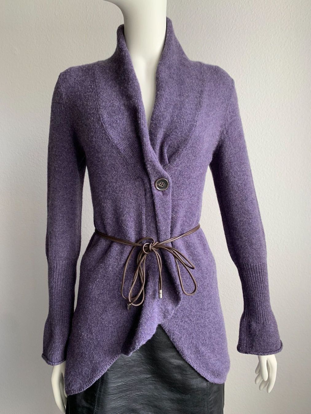 Brunello Cucinelli Giacche: Brunello Cucinelli Strickjacke – Nuovo (secondo la descrizione) da Winterthur venduto da 19.19