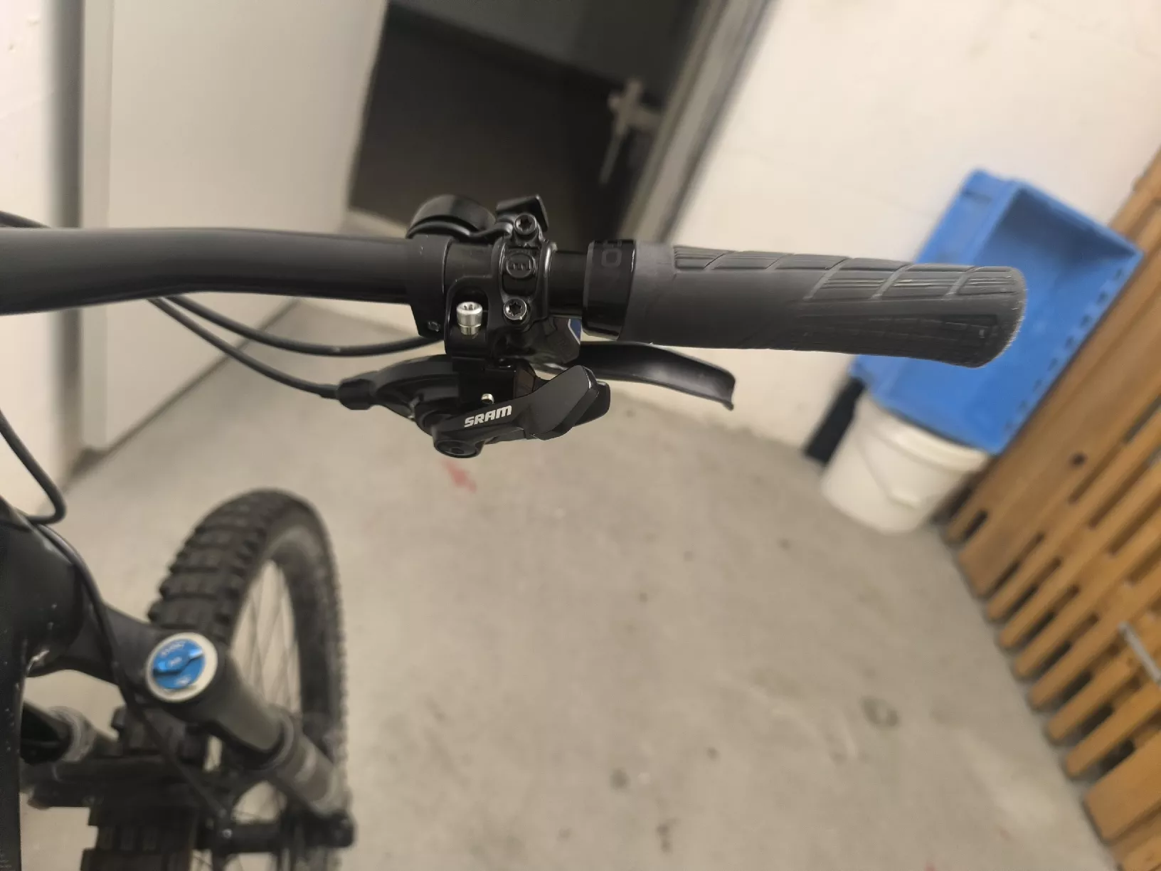 Moustache Biciclette: mustache Samedi 27 – Difettoso da Adliswil venduto da uri_qds7 1