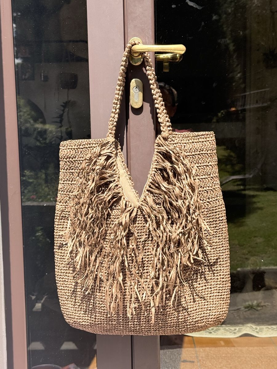 Borse da donna: Borsa in rafia  con frange - Handmade! – Nuovo e nell'imballaggio originale da Bellinzona venduto da bul_mvy5