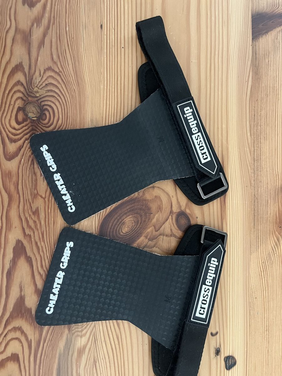 Cross Equip Schutz & Schoner: cheater grips crossequip Gr. M – Gebraucht aus Hinwil von Nullacht15 1