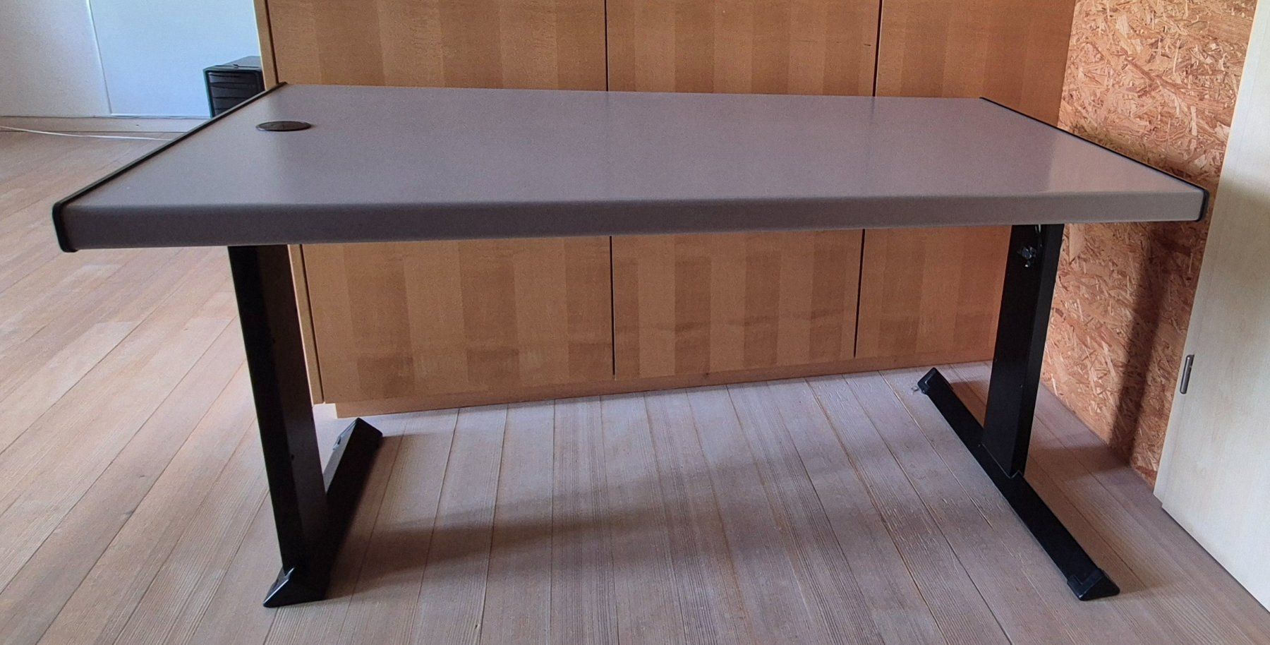 Scrivanie: Schreibtisch, Bürotisch – Usato da Baldegg venduto da Sharan 1