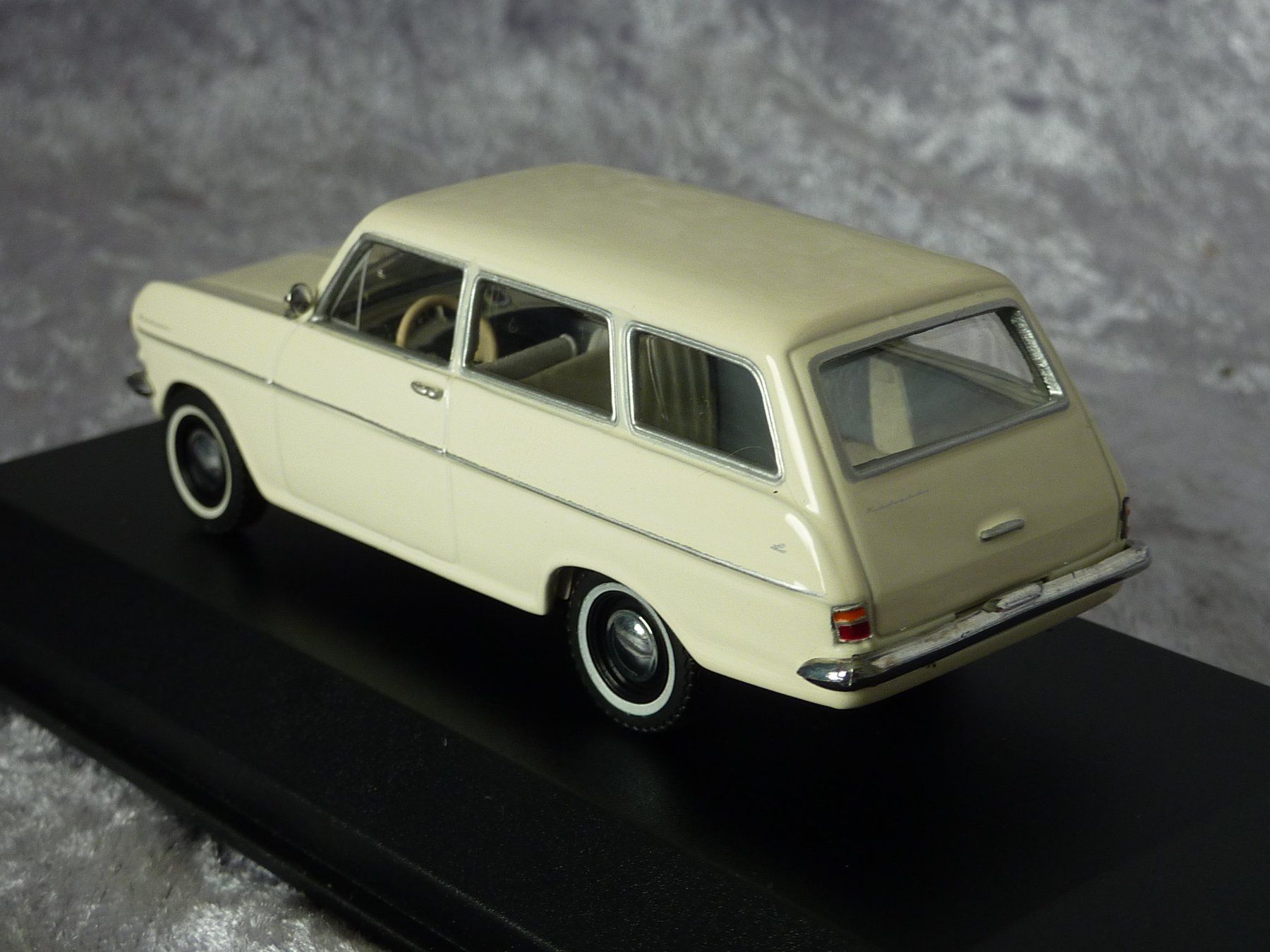 Minichamps Modellautos: Opel Kadett A Caravan  1:43 – Neu und originalverpackt aus Dürrenäsch von modellautos4you 4