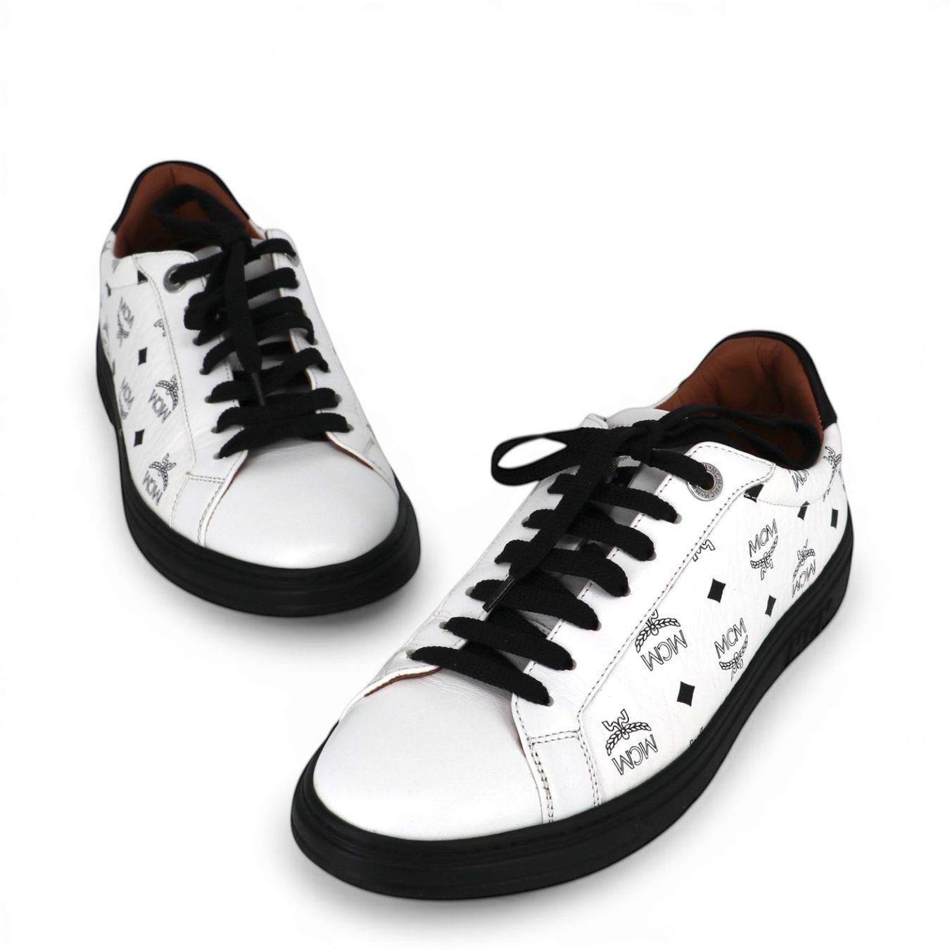 Mcm Herrenschuhe: MCM Sneaker Visetos weiss Gr. 37 – Gebraucht aus Binningen von Designerlabels 1