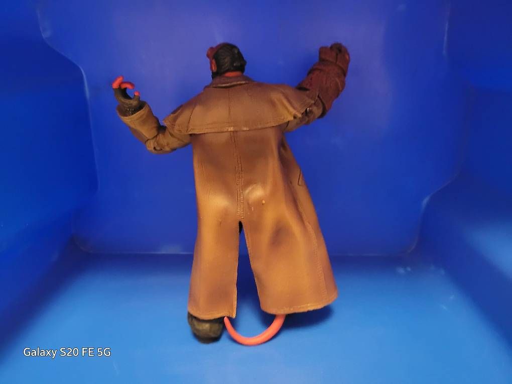 Figuren: Hellboy – Gebraucht aus Gamprin-Bendern von bison03 1