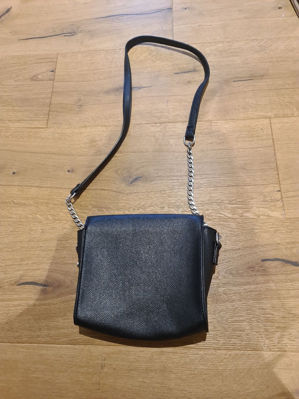 Taschen für Damen: Schwarze Handtasche – Gebraucht aus Bühler von tab_vz9h 1