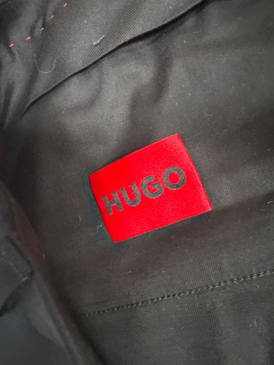 Hugo Boss Costumes: Eleganter Anzug Hugo Boss, Dunkelblau, Top Zustand, Gr. 44 – D'occasion à Widen par Nr1astrid