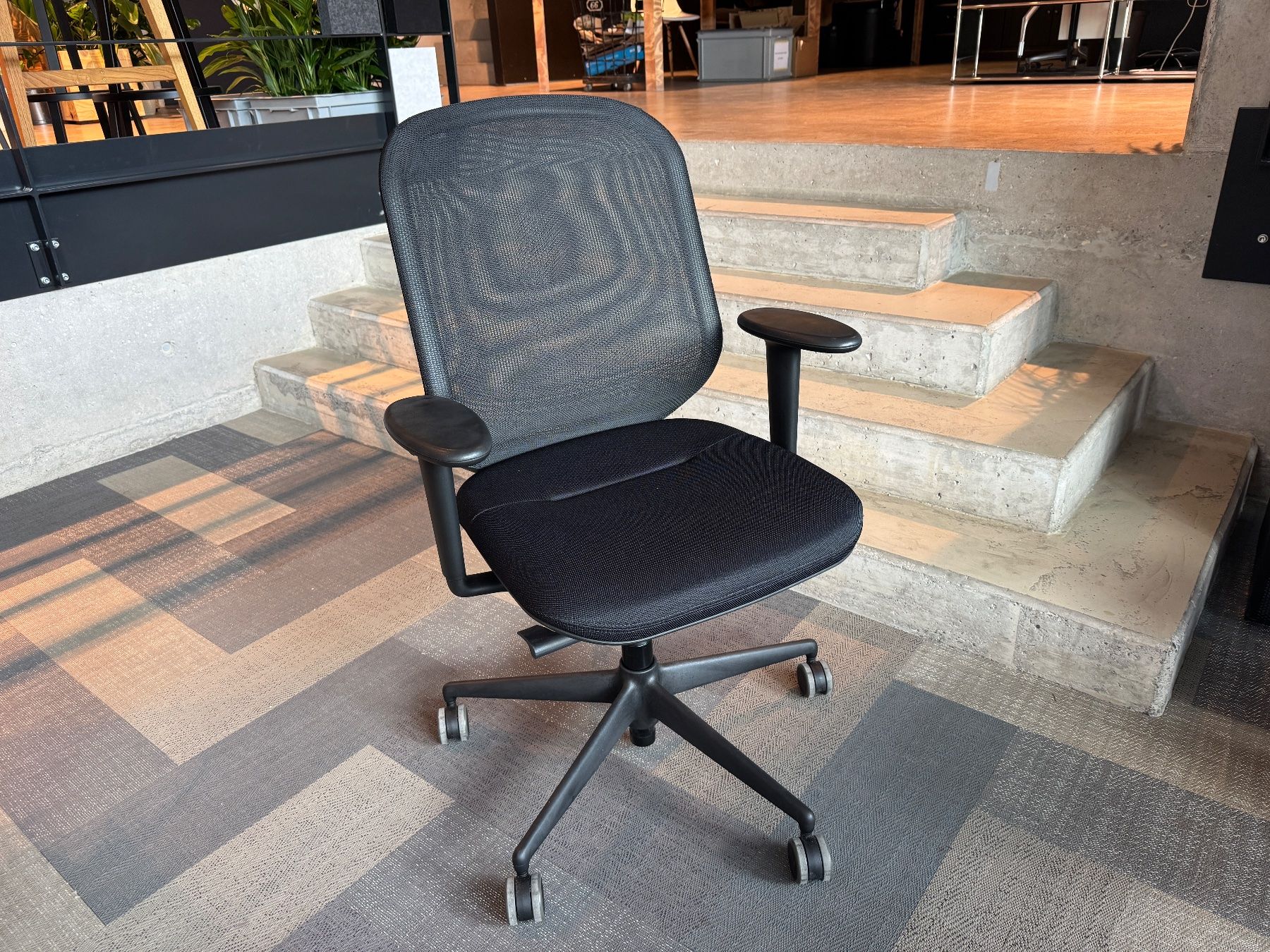 Vitra Sedie: Vitra - Mesh Bürostuhl - Top Zustand – Usato da Zürich venduto da FrankHeering