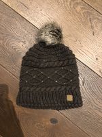 Damenmütze mit Pomml