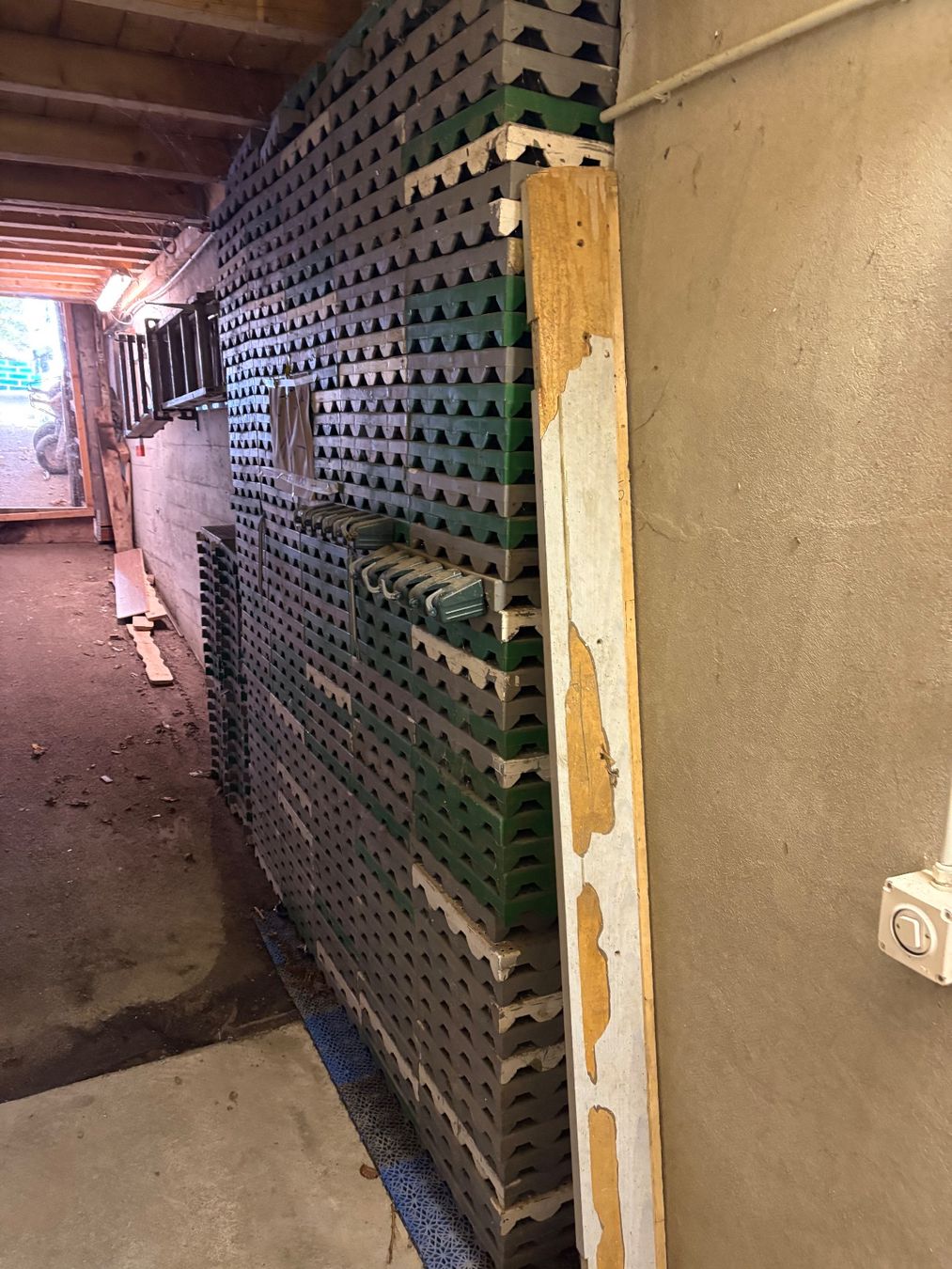 Bodenbeläge: Kunststoff Platten – Gebraucht aus liestal von Palacomorelo 2