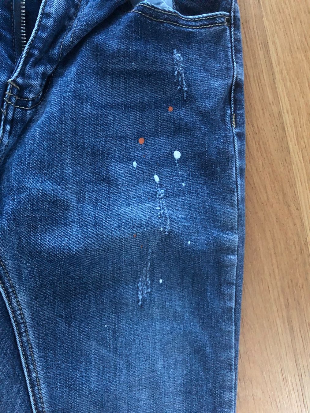 Jeans: JEANS ZUIKI 34 mit Farbklecksen – Usato da Wattwil venduto da jopara 1