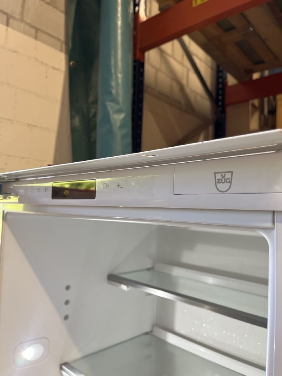 V-Zug Frigoriferi: V ZUG Kühlschrank  – Usato da Winterthur venduto da ReUse_Baumarkt 1