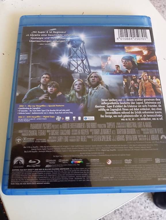 Alle DVDs: Super 8 - Blu-ray, DVD, Digital - J.J. Abrams Spielberg – Gebraucht aus Basel von Petergunn 1