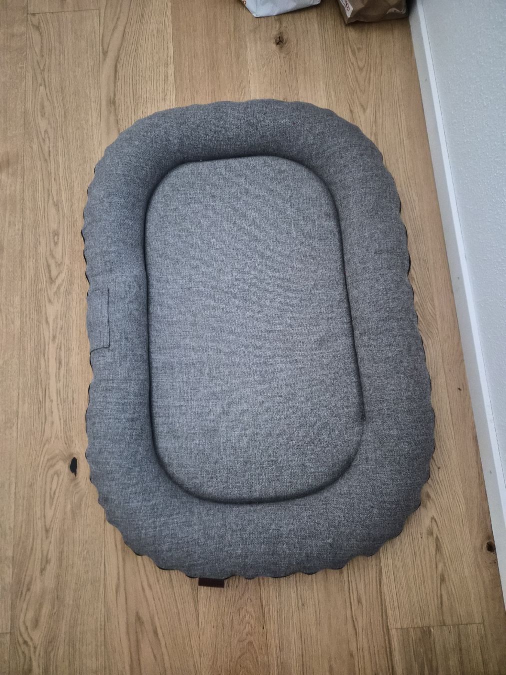 Cucce & Letti: Dog Bed Grey Fabric Size M Used Condition – Usato da Maur venduto da Sofi___