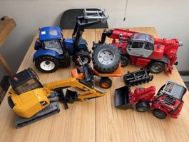 Lot de 5 engins de chantier