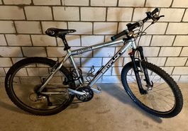Velo Marke Simplon Laser mit Axel Gabel