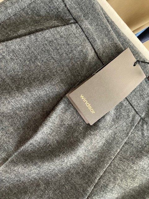 Windsor Pantaloni: Windsor Damen Hose Wolle 100% Gr.40 NEU – Nuovo e nell'imballaggio originale da St. Gallen venduto da xaver66 2