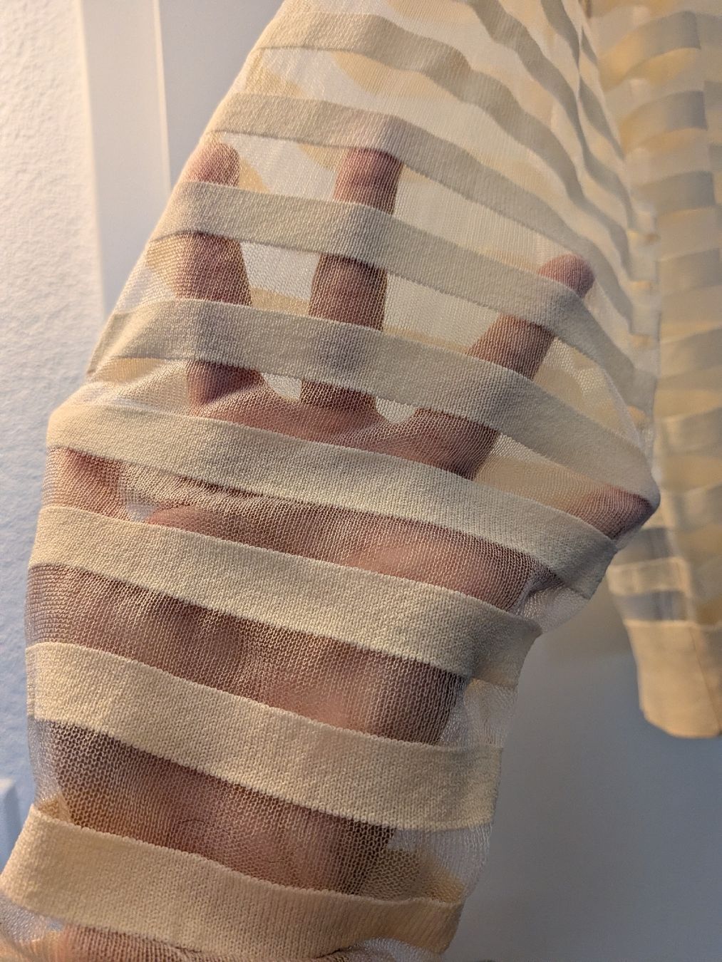 Mango Maglioni & Felpe: Mango Cardigan cream size S transparent stripe pattern – Nuovo (secondo la descrizione) da Herzogenbuchsee venduto da sdu_sbb 1