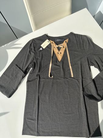 Frühling-Shirt mit Ledereinsatz