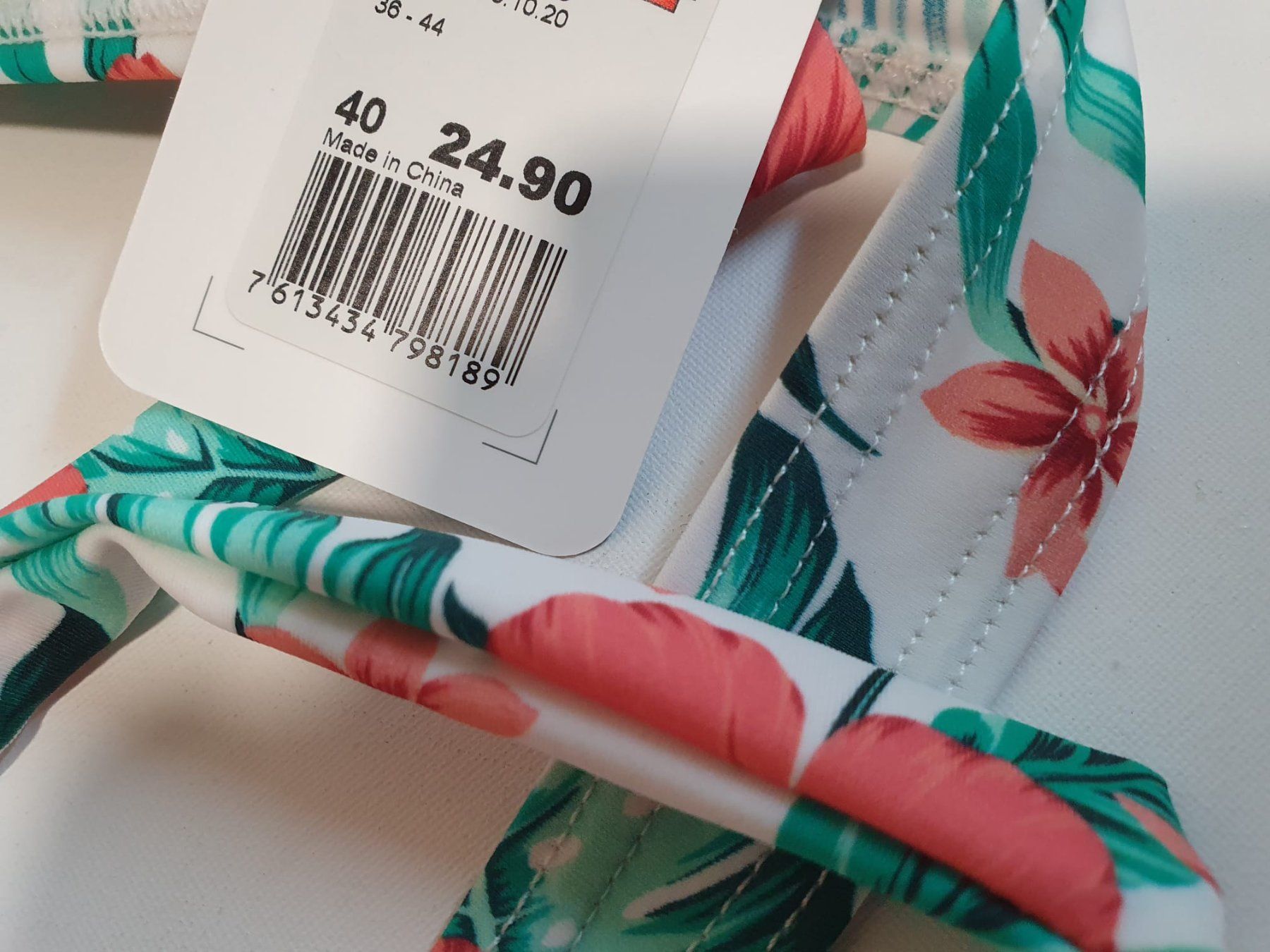 Badekleider & Bikinis: Damenbikini-Oberteil Extend Größe 40 – Neu und originalverpackt aus Genève von Pandinet 1