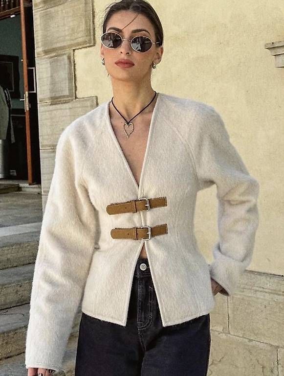 Vestes: Strickjacke mit Schnallen, Gr. M – D'occasion à Dietlikon par lizz.yy 2