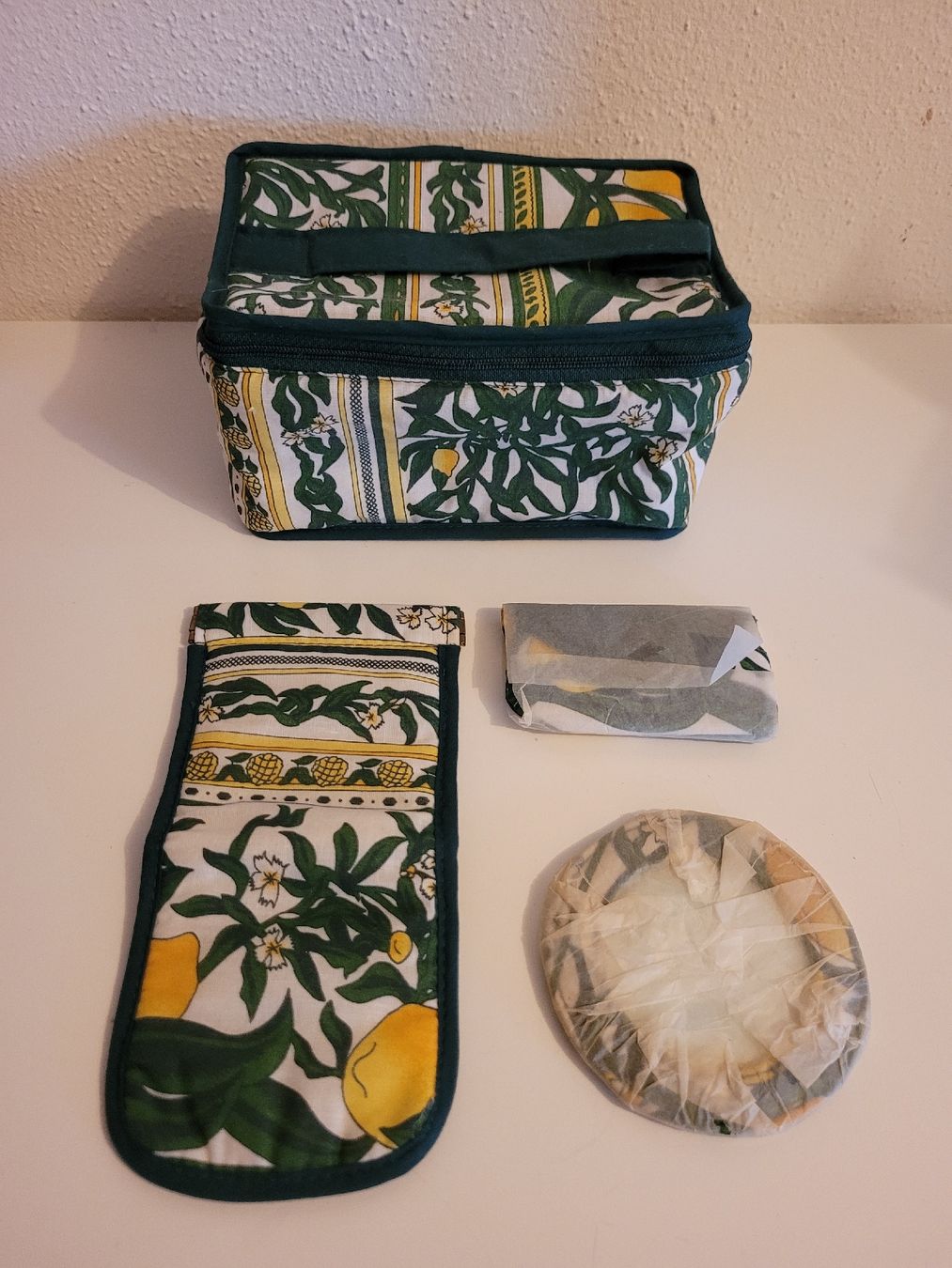 Trousses de maquillage: Necessaire – D'occasion à Triesen par stephanieschurti