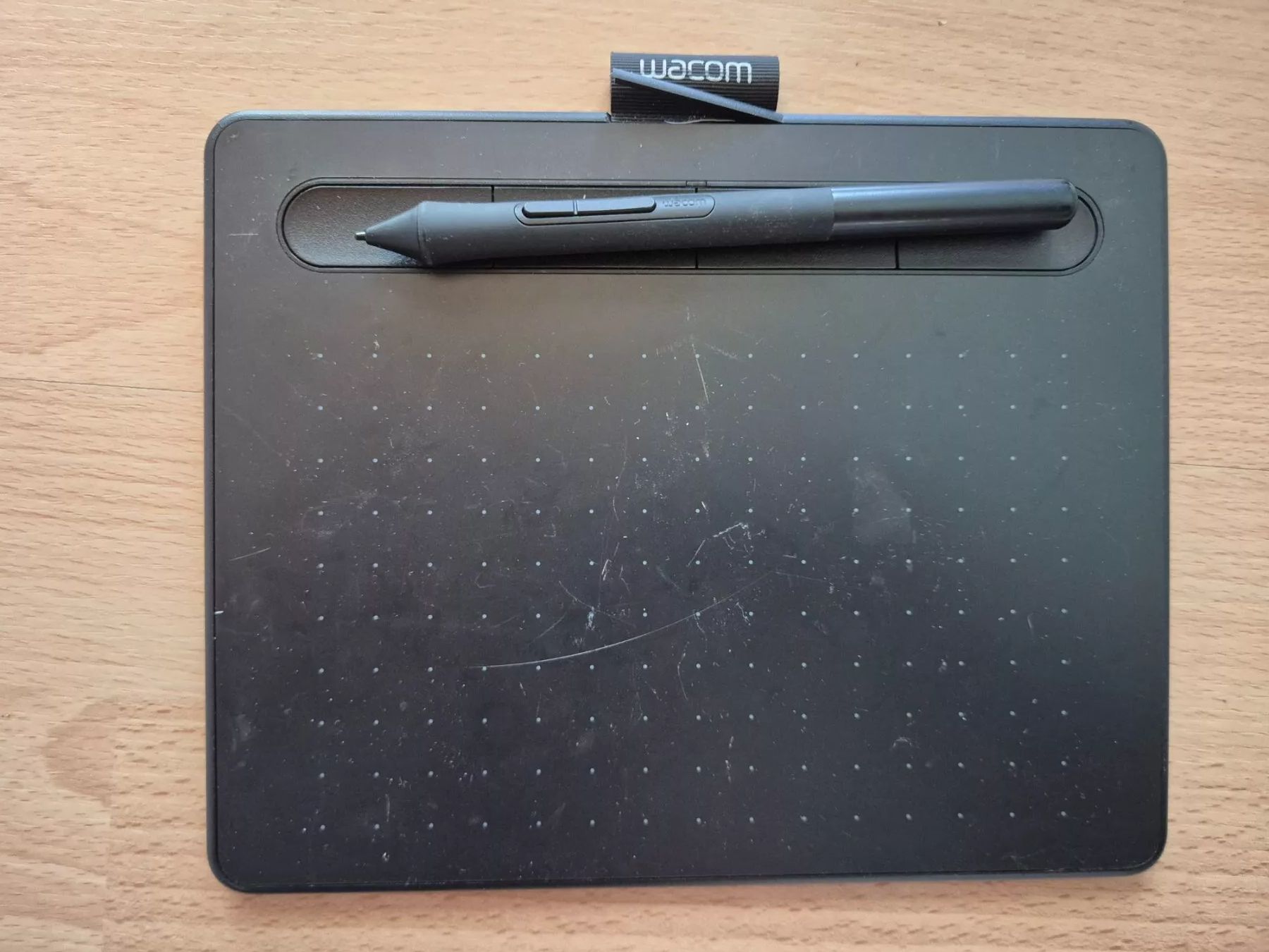 Wacom Tablet PC: Wacom Intuos Small Black – Usato da Burgdorf venduto da lar_62mw 1