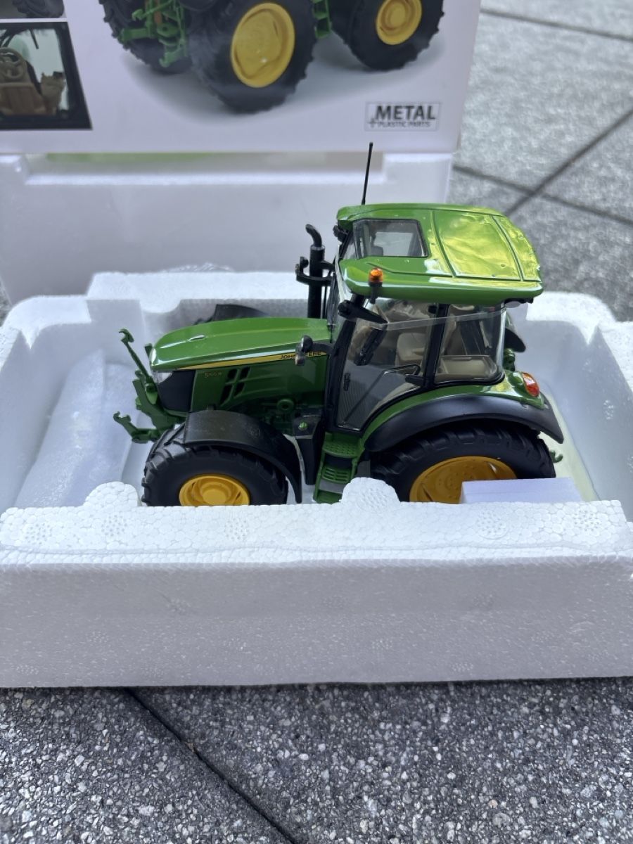 Schuco Kits de montage: Modèle réduit John Deere Schuco 1:32 – Neuf (Voir description) à Courgenay par Mthunderball