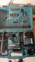 Makita 12V + 2 X ACCU , chargeur & forets