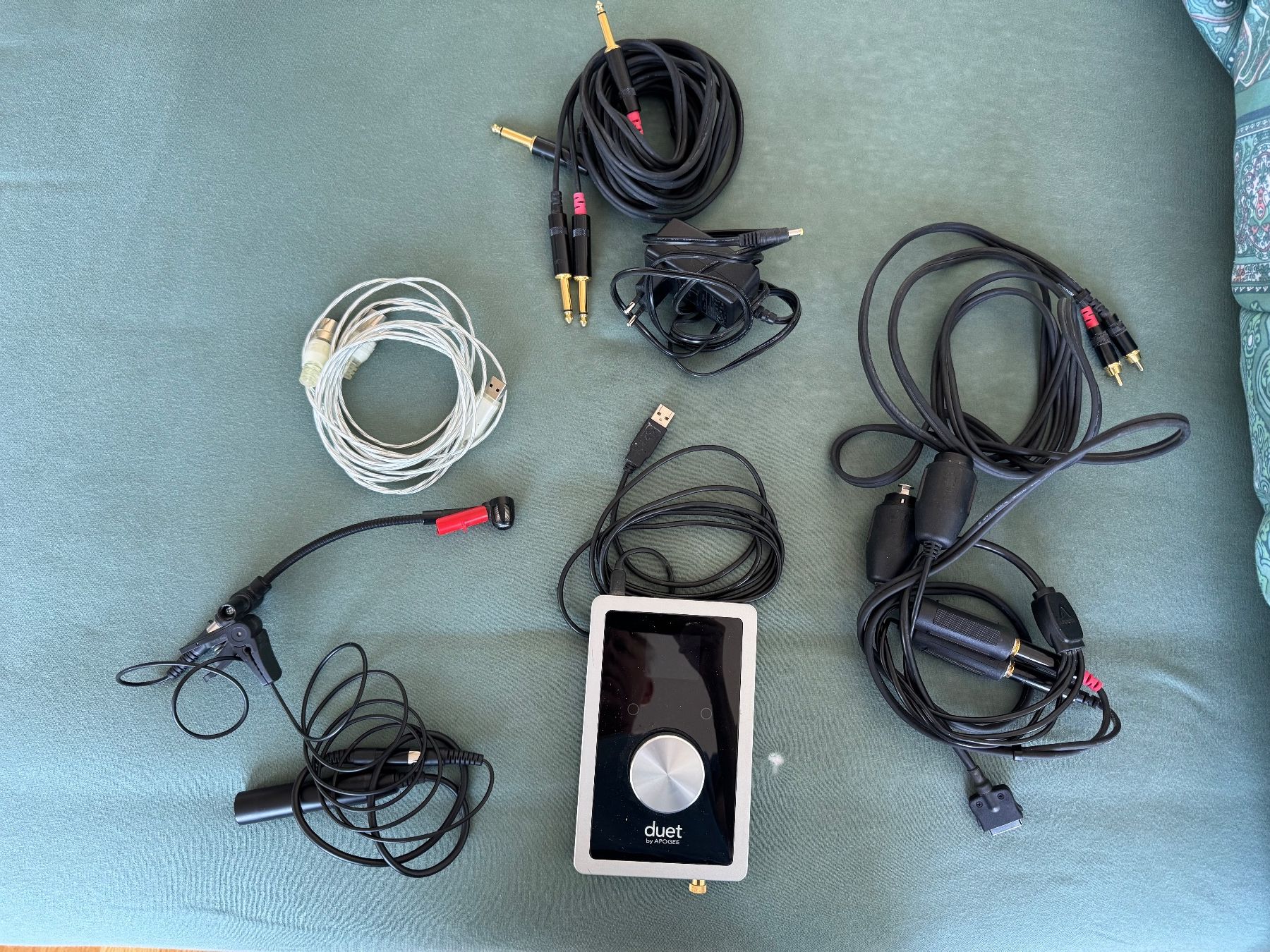 Apogee Konverter: Apogee Duet 2 Audio-Interface, Mikrofon und Kabel. – Gebraucht aus Luzern von Michaelbuehl 1