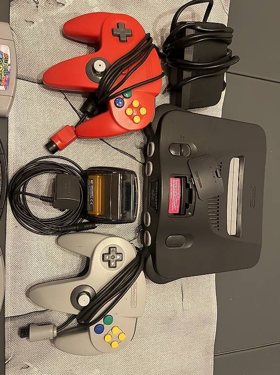 Nintendo Console: Nintendo N64 Set – Usato da Adlikon b. Regensdorf venduto da Retro-Reto