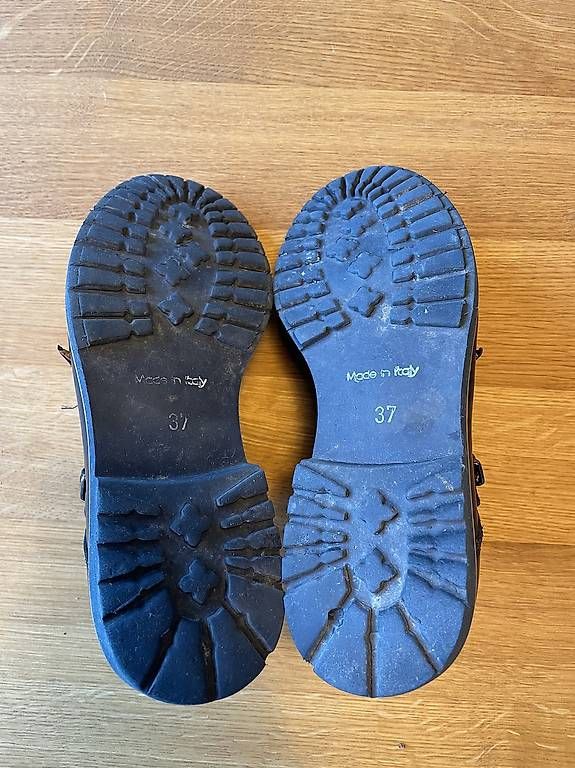 Scarpe da donna: Lackschuhe – Usato da Trimbach venduto da pin_dsm9 4