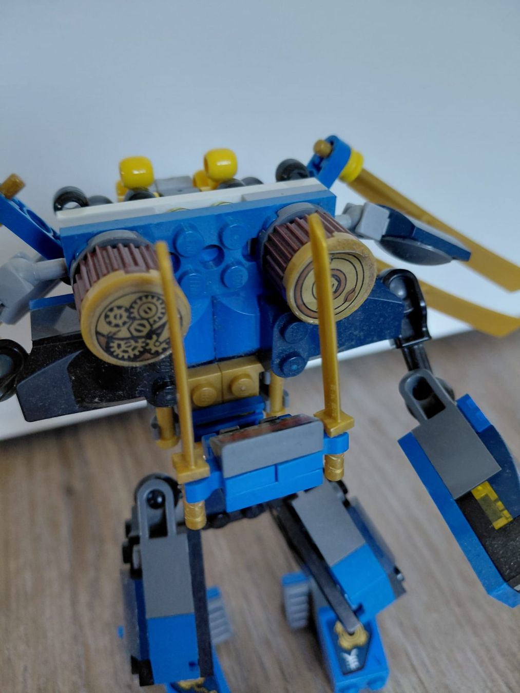 Lego Jouets: LEGO Ninjago 70754 : L'ÉlectroRobot – D'occasion à Eschert par elleajis 1