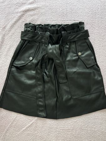  Lederoptik Rock schwarz Grösse 38