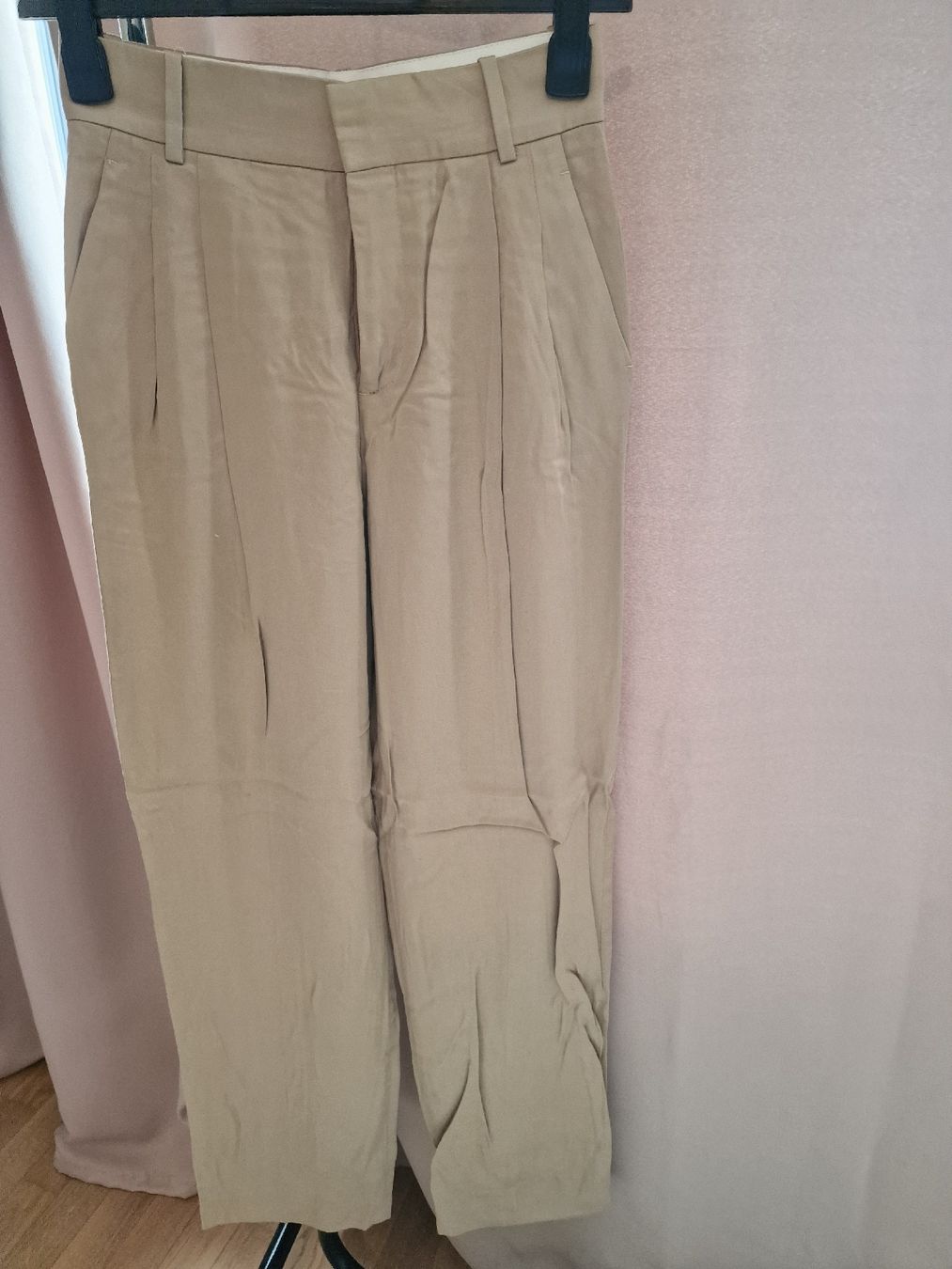 Zara Pantalons: Zara Hose beige – Neuf (Voir description) à Balgach par kimo1