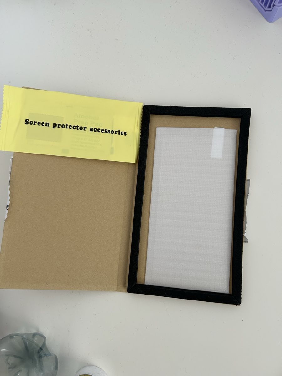 Apple Cover & Protezioni schermo: glass screen protector iPhone 12/12 pro – Usato da Sempach Station venduto da mal_pm8y 2