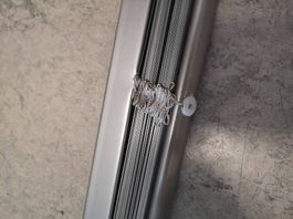 Silberne Fenster Jalousine aus Leichtmetall