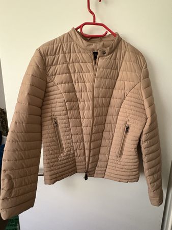 Jolie veste Guess taille XL