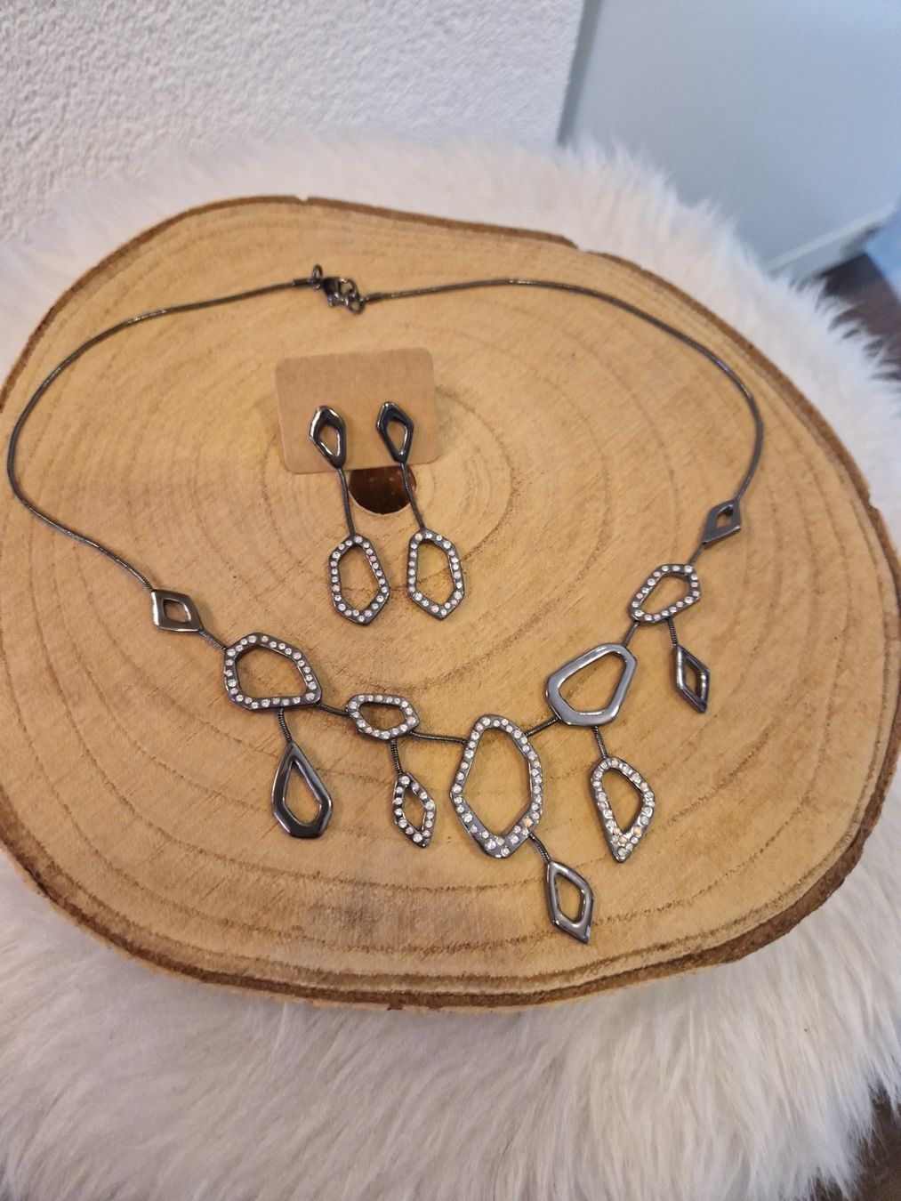 Sonstiger Schmuck: JENNY LANE - Ensemble collier et boucles d'oreilles – Gebraucht aus Riaz von Murielbhs