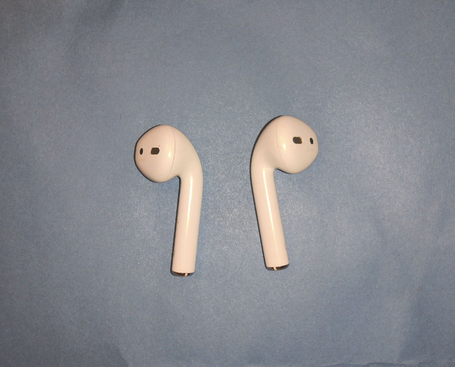 Apple Cuffie: Apple AirPods 2. Gen. A2031 + A2032  – Usato da Zürich venduto da edu_kvc6 1