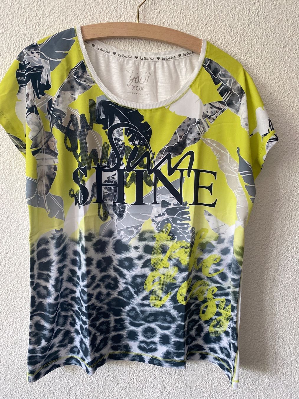 T-shirt: XOX Shirt 40 – Usato da Bleienbach venduto da Dbeno
