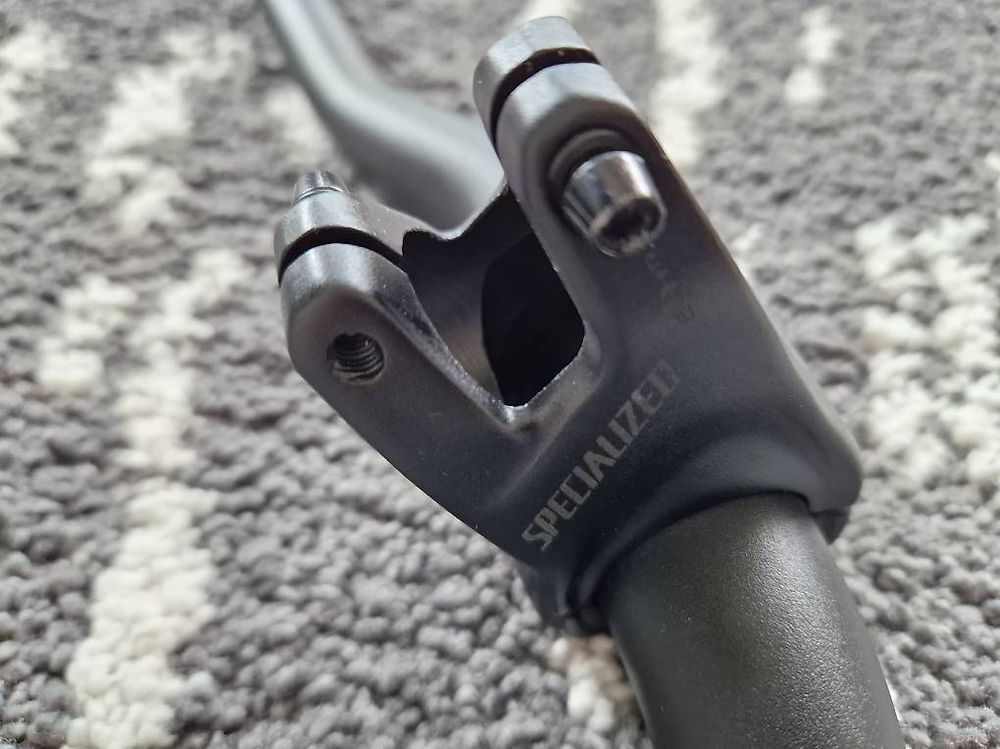 Specialized Pièces détachées: Specialized Levo Bike Handle Bars and Stem – Neuf (Voir description) à Hergiswil NW par luc_b5pz 3