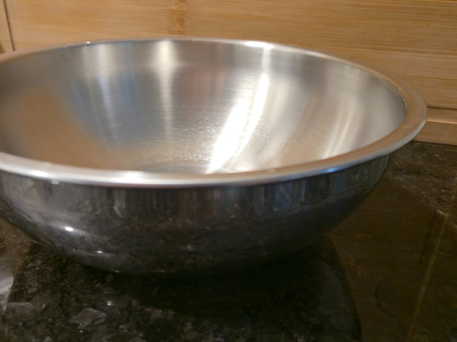 Ciotole: Edelstahl-Schüssel, Durchmesser 22 cm. – Usato da Biel/Bienne venduto da New_zs9k 1
